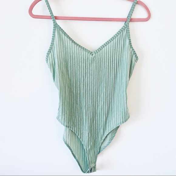 Fashion Nova Tops - 🧚🏼SAGE GREEN VELVET BODYSUIT SZ M
